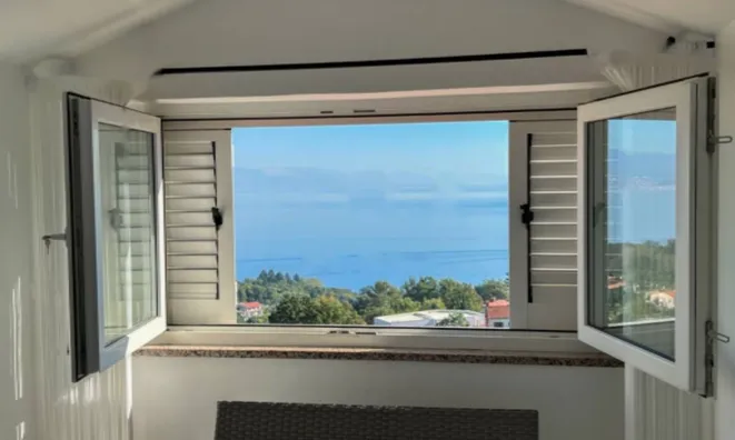 Недвижимость Четырехкомнатная квартира, Центр, Опатия: 15