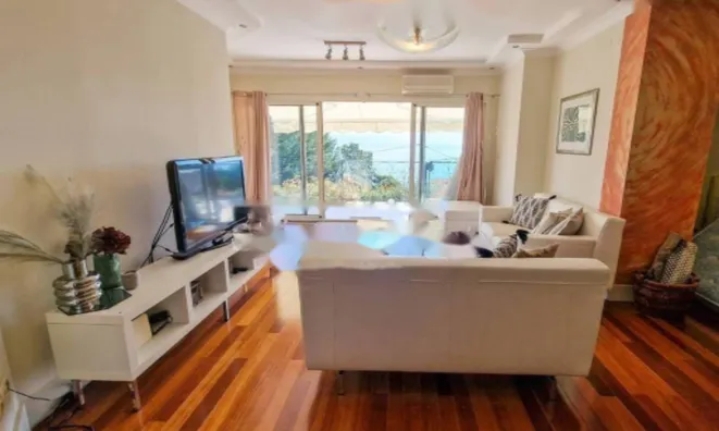 Недвижимость Трехкомнатная квартира в Центре: 2