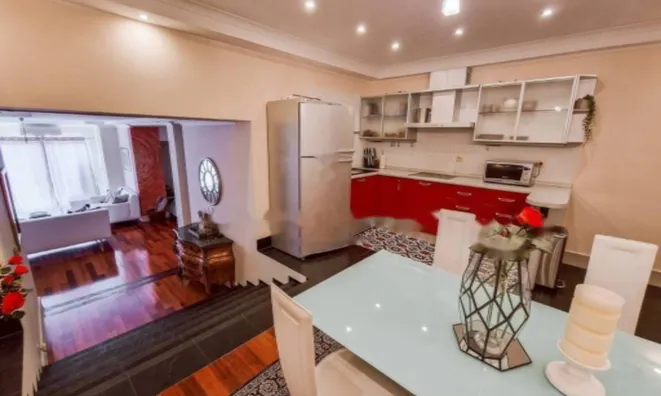 Недвижимость Трехкомнатная квартира в Центре: 20