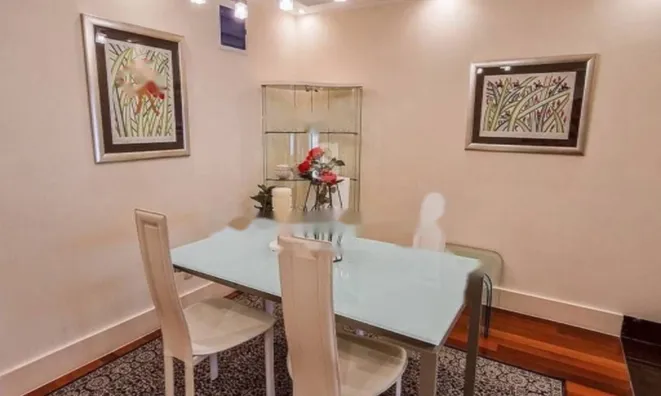 Недвижимость Трехкомнатная квартира в Центре: 21