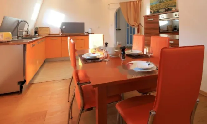 Недвижимость Четырехкомнатная квартира, Центр, Опатия: 12