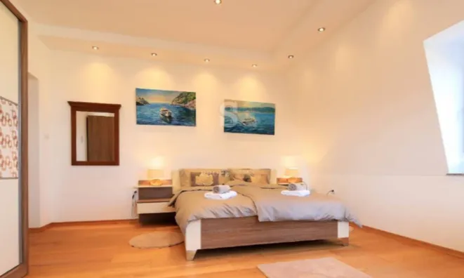 Недвижимость Четырехкомнатная квартира, Центр, Опатия: 19