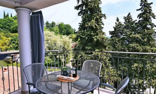 Недвижимость Двухкомнатная квартира в центре: 6