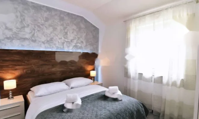 Недвижимость Двухкомнатная квартира в центре: 7