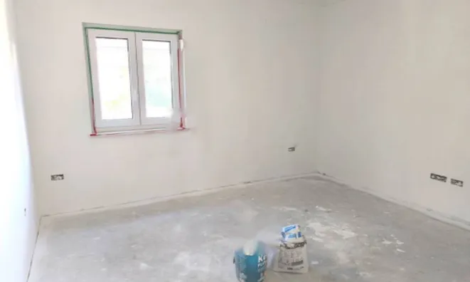 Недвижимость Трехкомнатная квартира Центр: 3