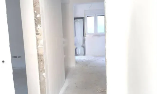 Недвижимость Трехкомнатная квартира Центр: 7