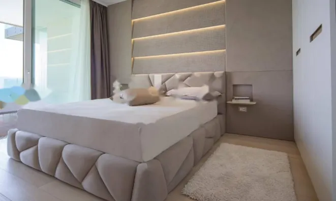 Недвижимость Двухкомнатная квартира, центр: 13