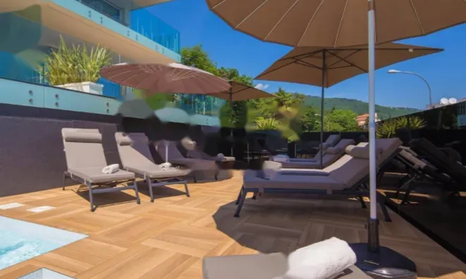 Недвижимость Двухкомнатная квартира, центр: 17