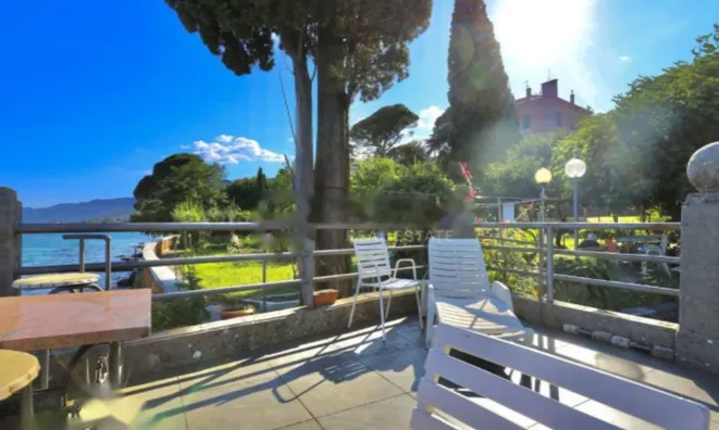 Недвижимость Трехкомнатная квартира в центре: 2