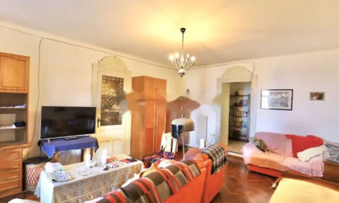 Недвижимость Трехкомнатная квартира в центре: 5