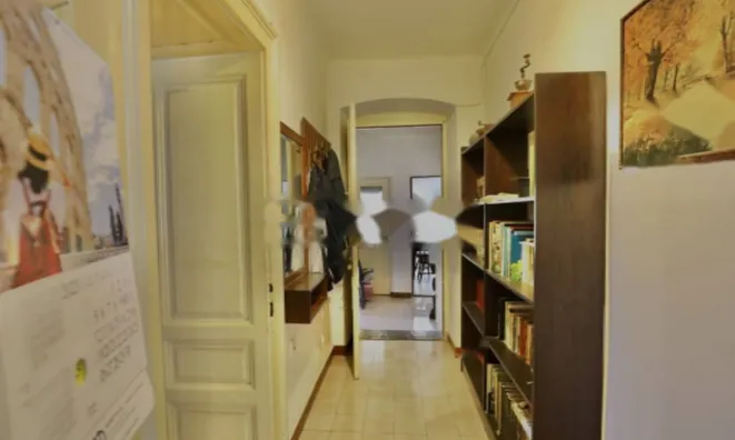 Недвижимость Трехкомнатная квартира в центре: 9