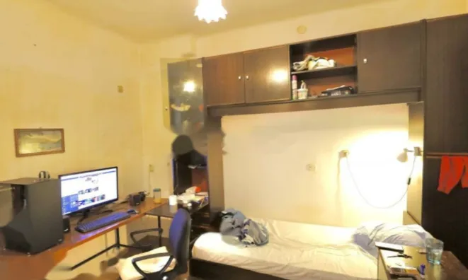 Недвижимость Трехкомнатная квартира в центре: 15