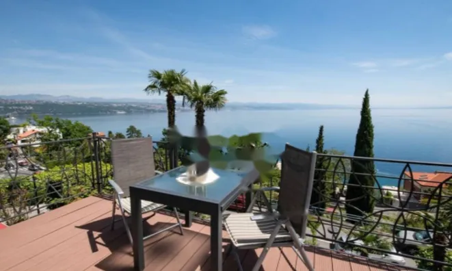 Недвижимость Четырёхкомнатная квартира, Центр, Опатия: 2