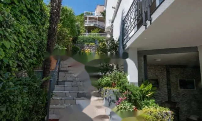 Недвижимость Четырёхкомнатная квартира, Центр, Опатия: 5