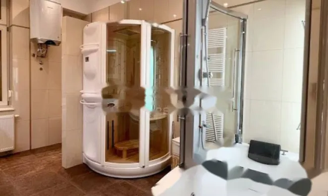 Недвижимость Трехкомнатная квартира в центре: 22