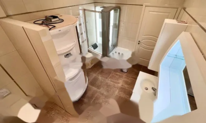 Недвижимость Трехкомнатная квартира в центре: 24