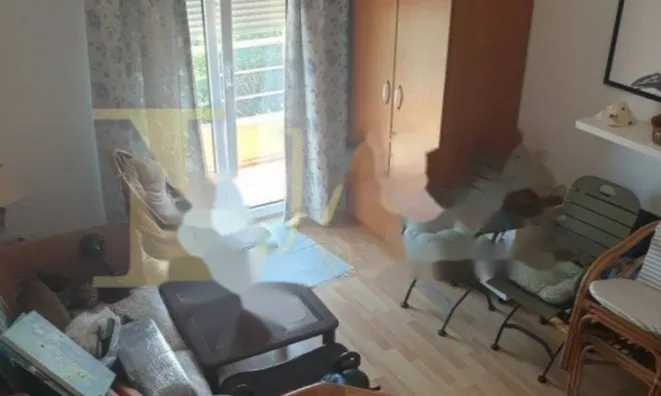 Недвижимость Трехкомнатная квартира в центре: 6