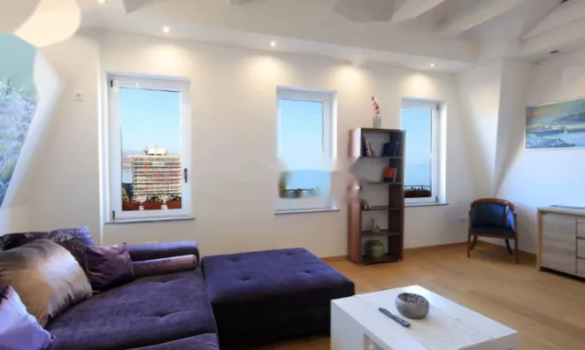 Недвижимость Четырехкомнатная квартира Центр: 5