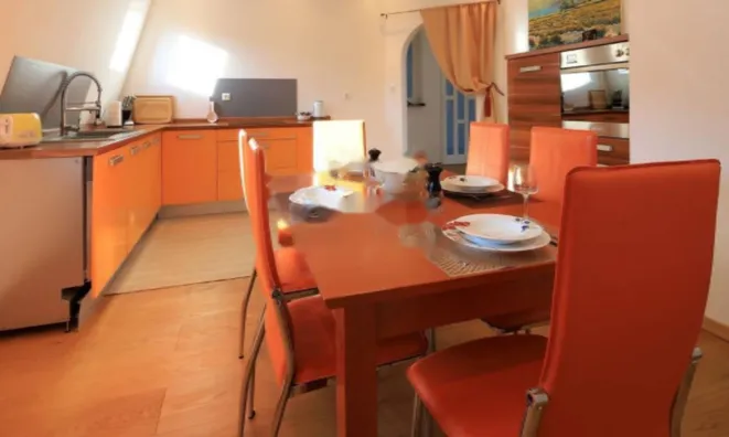 Недвижимость Четырехкомнатная квартира Центр: 12