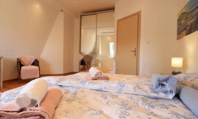 Недвижимость Четырехкомнатная квартира Центр: 20