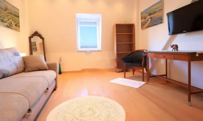 Недвижимость Четырехкомнатная квартира Центр: 21