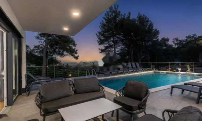 Недвижимость Особняк 410 м², Центр, Опатия: 20