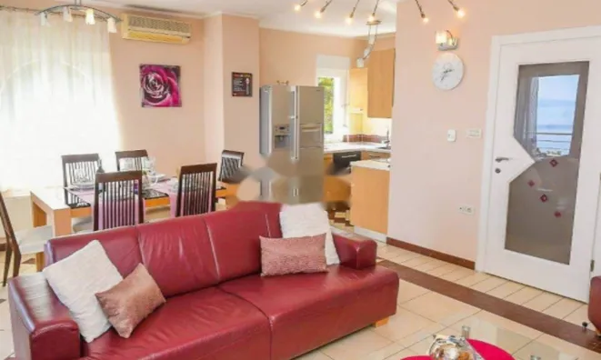 Недвижимость Четырехкомнатная квартира Центр: 6