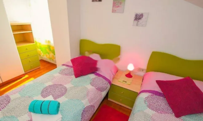 Недвижимость Четырехкомнатная квартира Центр: 10