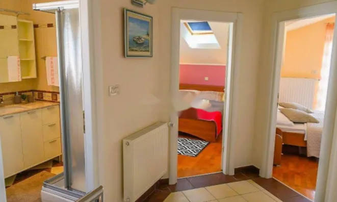 Недвижимость Четырехкомнатная квартира Центр: 19