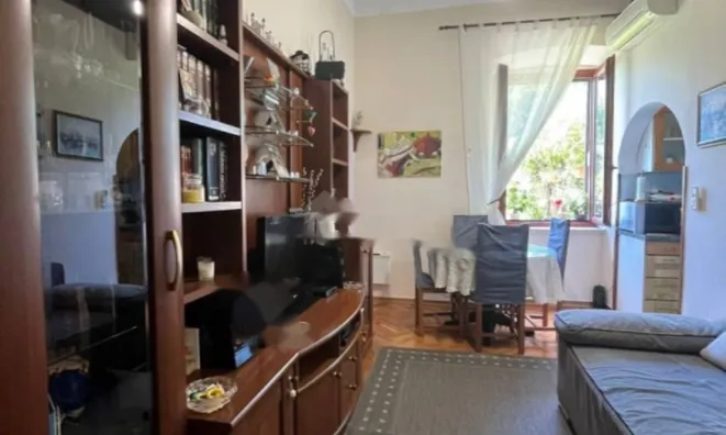 Недвижимость Двухкомнатная квартира Центр: 6