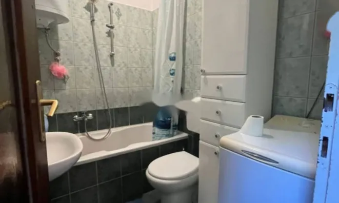 Недвижимость Двухкомнатная квартира Центр: 8