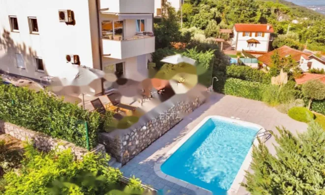 Недвижимость Трехкомнатная квартира в центре Опатии: 2