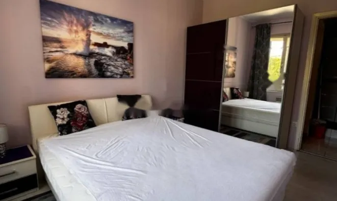 Недвижимость Двухкомнатная квартира Центр: 6