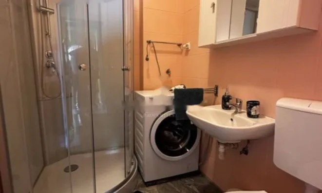 Недвижимость Двухкомнатная квартира Центр: 7