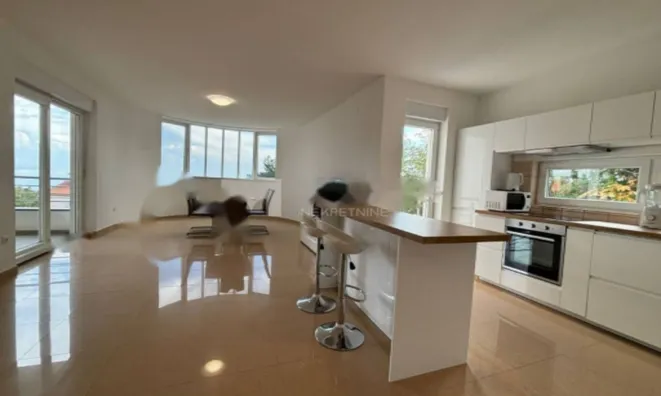 Недвижимость Трёхкомнатная квартира Центр: 1