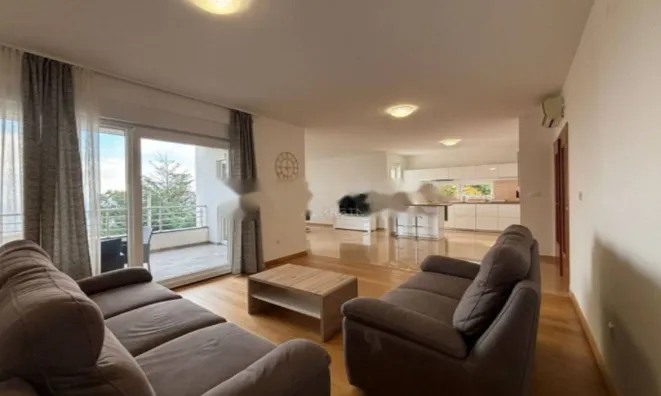 Недвижимость Трёхкомнатная квартира Центр: 19