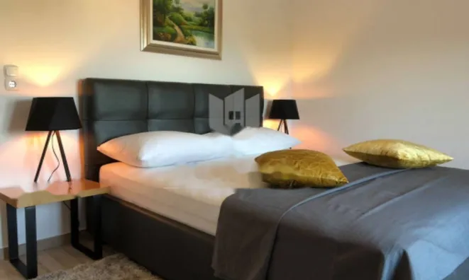 Недвижимость Семейный дом 505 м² Запад Опатия: 8