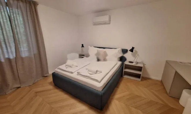 Недвижимость Трёхкомнатная квартира в центре: 8