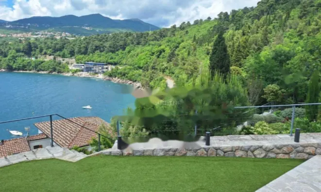 Недвижимость Трёхкомнатная квартира в центре: 12