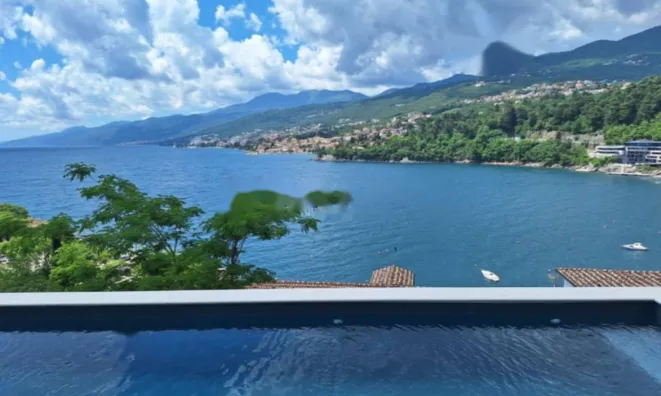 Недвижимость Трёхкомнатная квартира в центре: 16