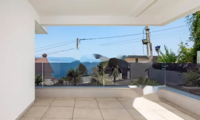 Недвижимость Трехкомнатная квартира в центре: 2