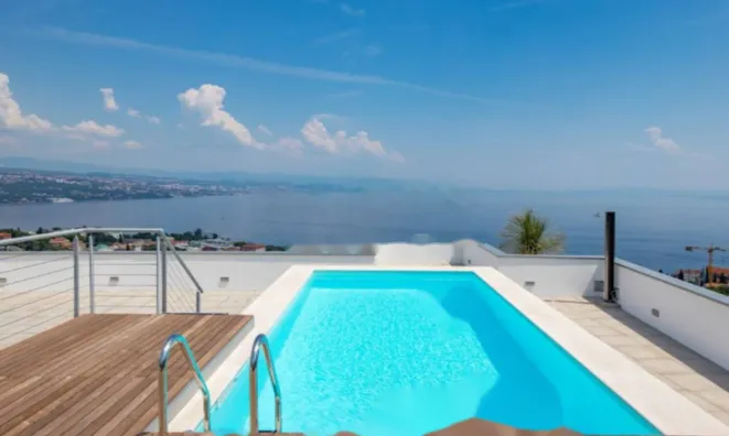 Недвижимость Четырехкомнатная квартира Центр: 2