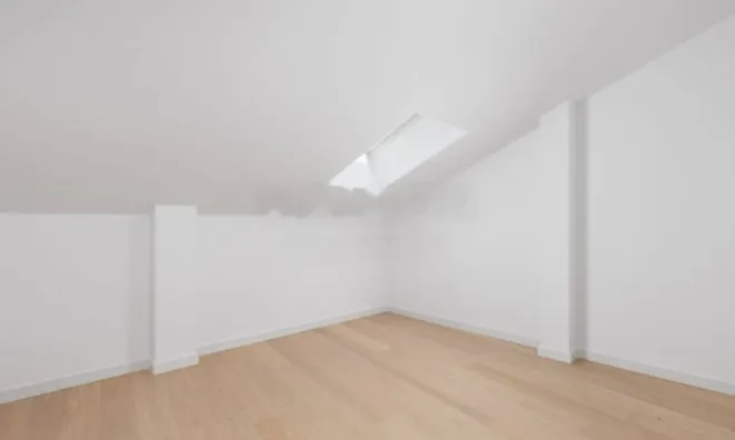 Недвижимость Четырехкомнатная квартира Центр: 8