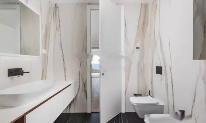 Недвижимость Четырехкомнатная квартира Центр: 17