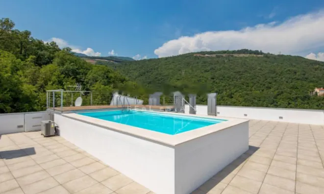 Недвижимость Четырехкомнатная квартира Центр: 29