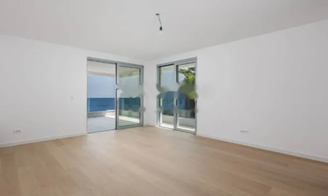 Недвижимость Четырехкомнатная квартира Центр: 34