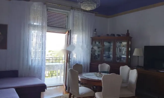 Недвижимость Двухкомнатная квартира, центр: 5