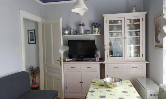 Недвижимость Двухкомнатная квартира, центр: 9