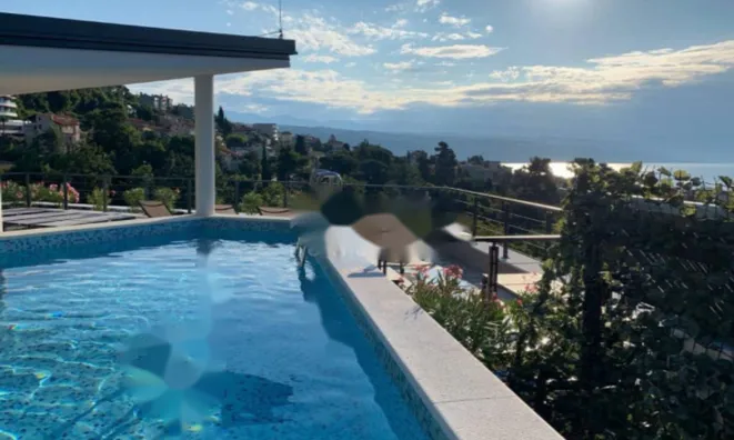 Недвижимость Семейный дом 641 м², Центр: 2