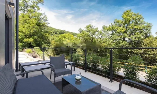 Недвижимость Семейный дом 641 м², Центр: 19